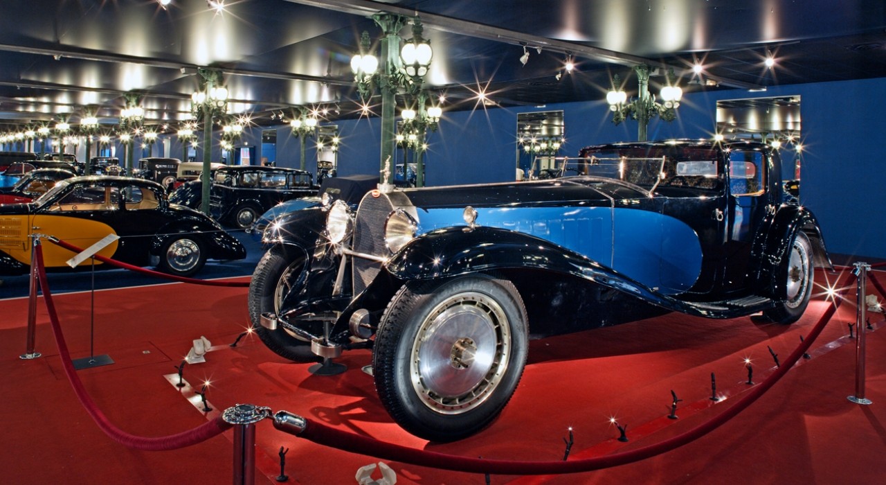 Voiture vintage musée de l'automobile