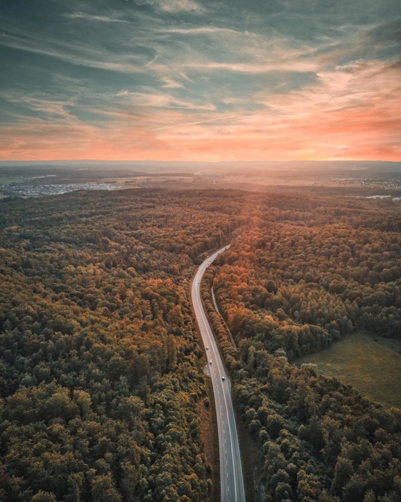 Route couché de soleil